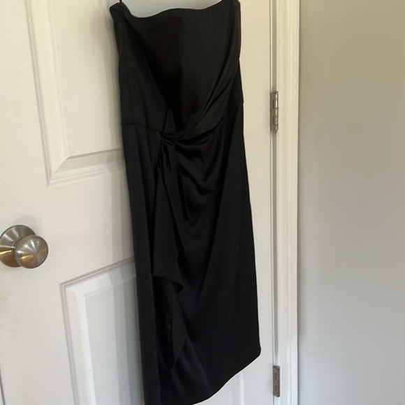 White House Black Market Strapless Dress - Picture 2 of 8